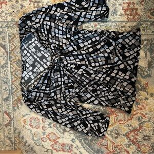 Apt. 9 Black and Gray Geometric Top